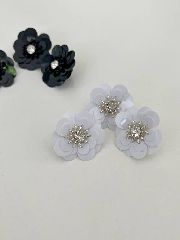 MOND HAUS - Wholesale Shoe Accessories - BILLIE Mini Sequin Flower Shoe Charm for Sneakers, Sandals1