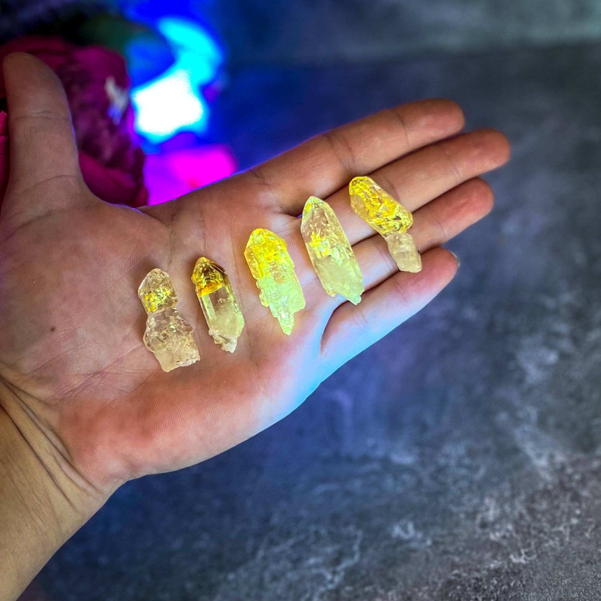 Mandala Gems – Pedra/cristal espiritual por atacado – Espécimes de Quartzo de Petróleo Vaga-lume de Madagáscar1