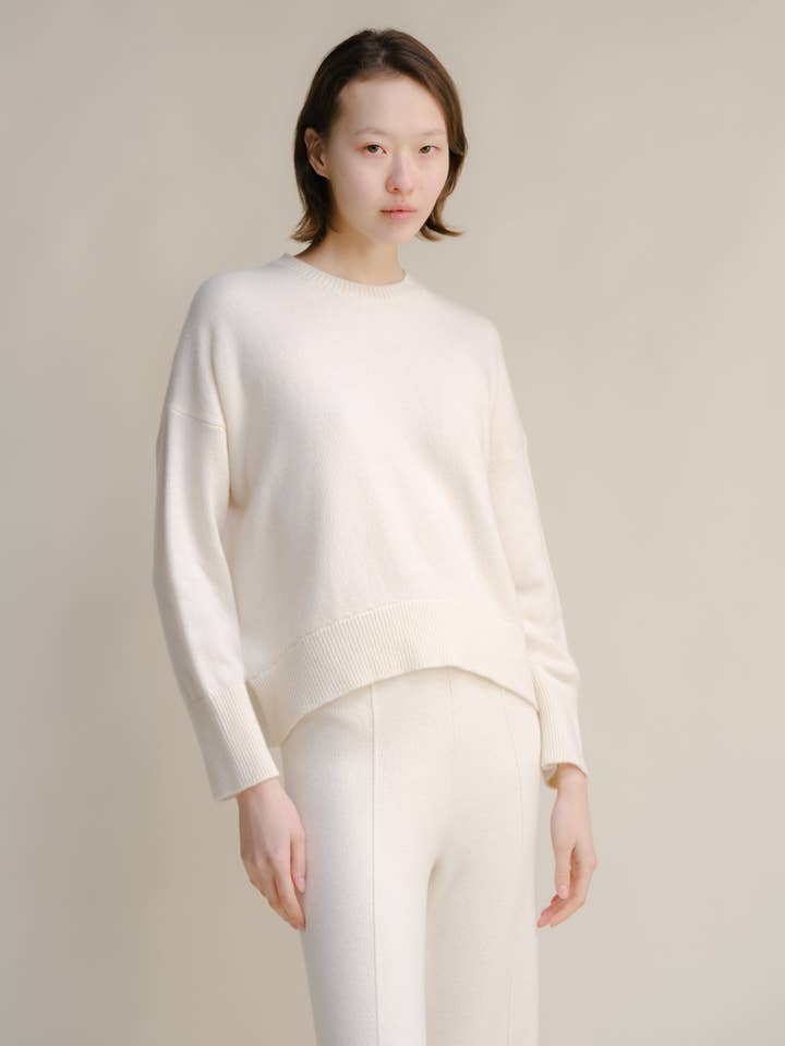 Lèmme - Wholesale Knit Sweater - Women's - Cashmere Mix Relaxed Crewneck Sweater27