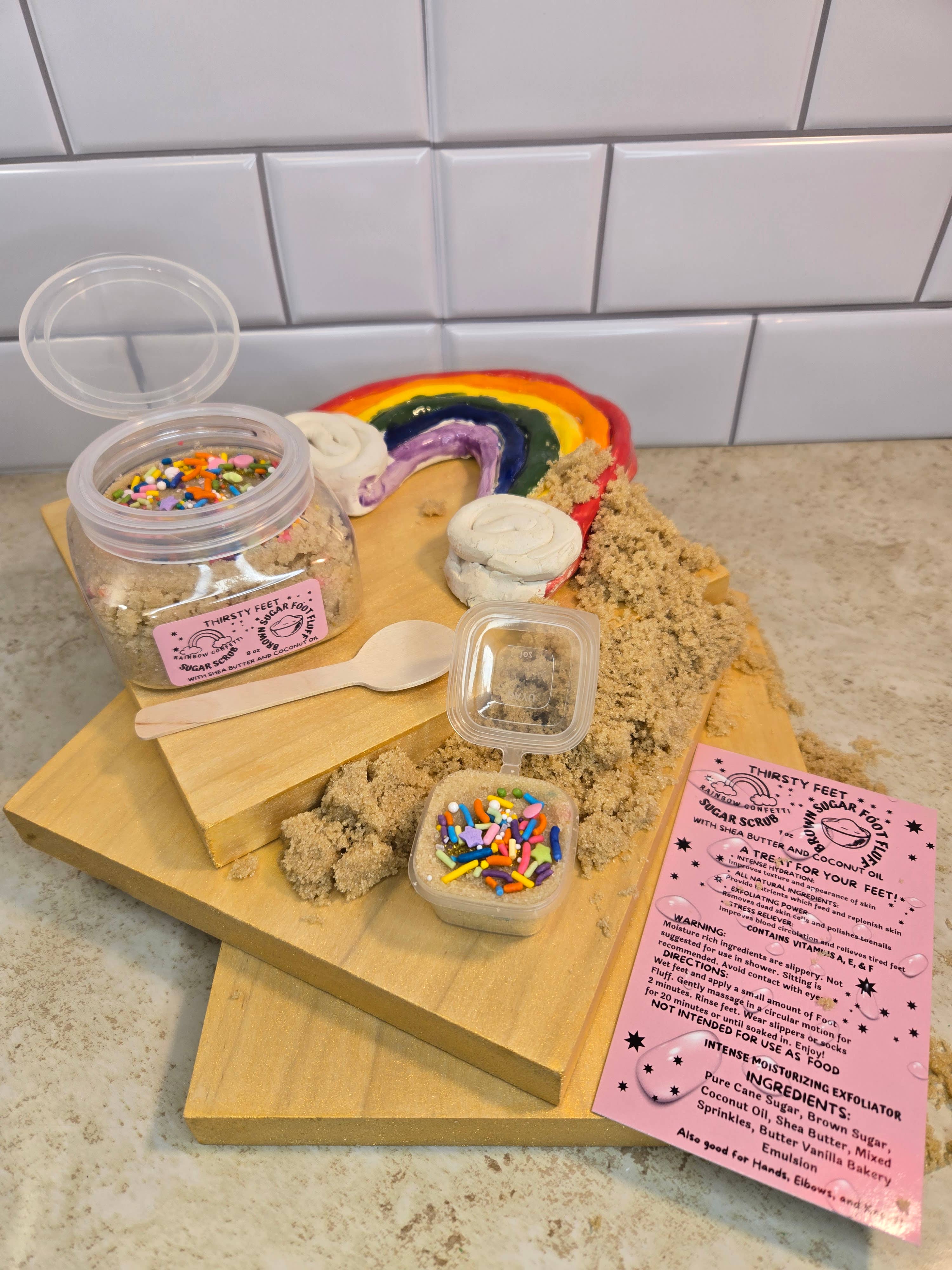 THIRSTY FEET®️ - Vente Gommage/exfoliant pour les pieds - Gommage au sucre pour les pieds à la cassonade et confettis arc-en-ciel en pot de 8 oz5