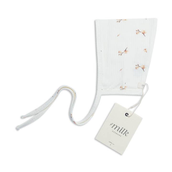 Bonnet Pixie Fleur Ivoire pour la vente par Milk Denmark