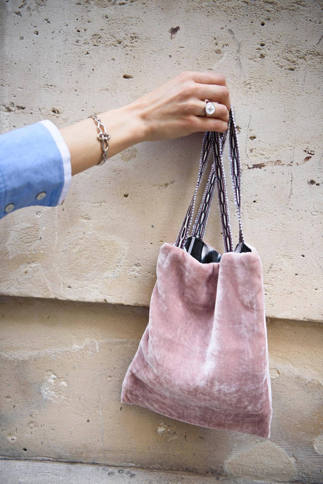 verschillende kleuren Mini shopper van fluweel, handtassen voor groothandel op Faire9