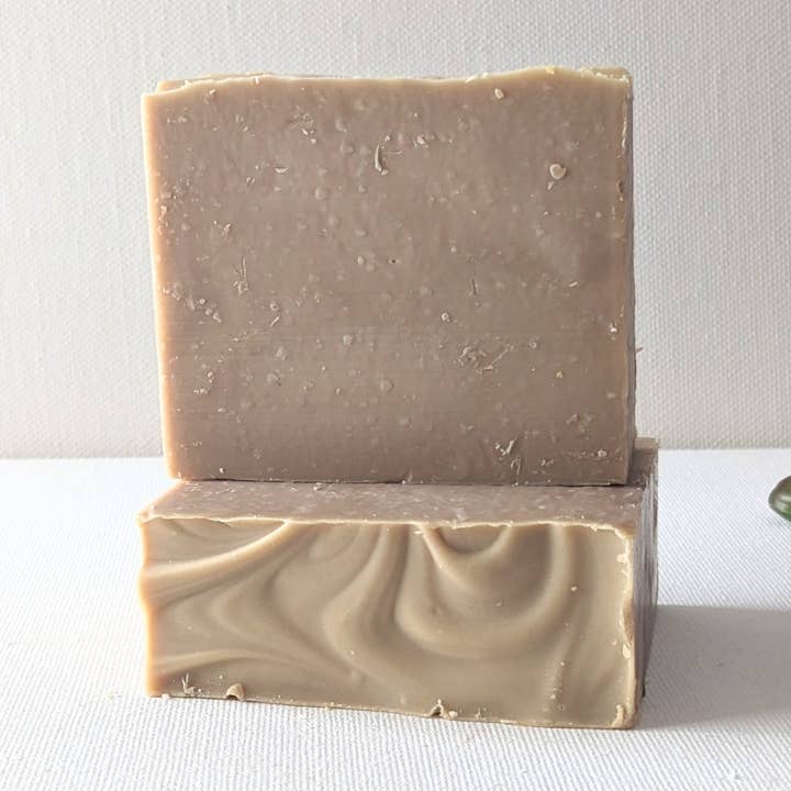 Flora's Soaps and Oils - Wholesale Bar soap – Men's - The Gentlemen: Tobacco and Rum Bar Soap0