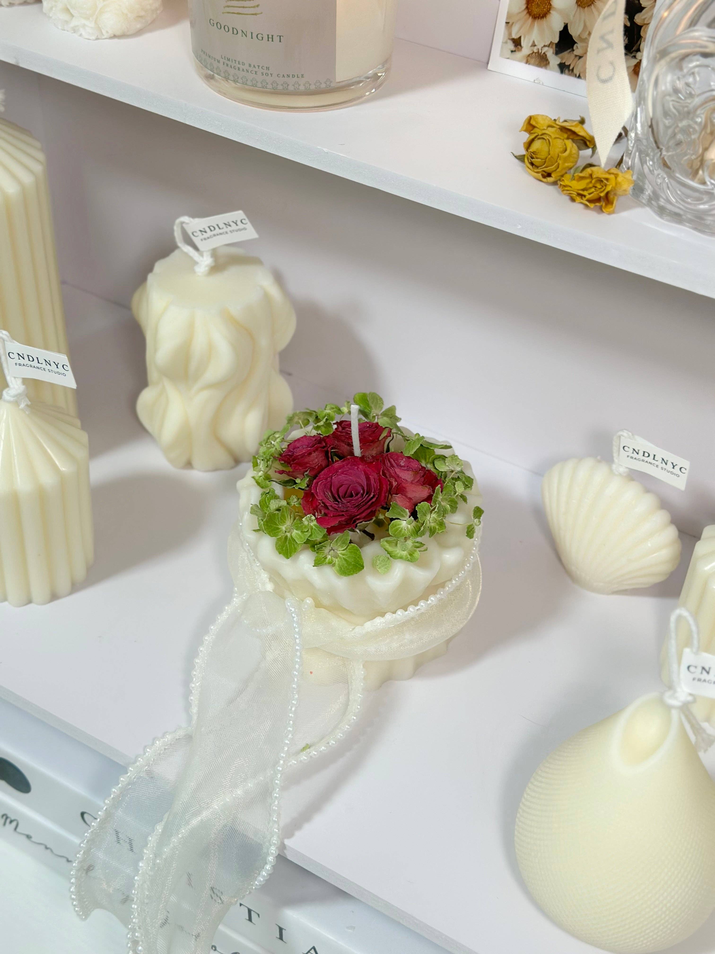 CNDLNYC - Wholesale Novelty Candle - CNDLNYC | Roses Mini Bouquet Candle - Perfect Valentine's Da1