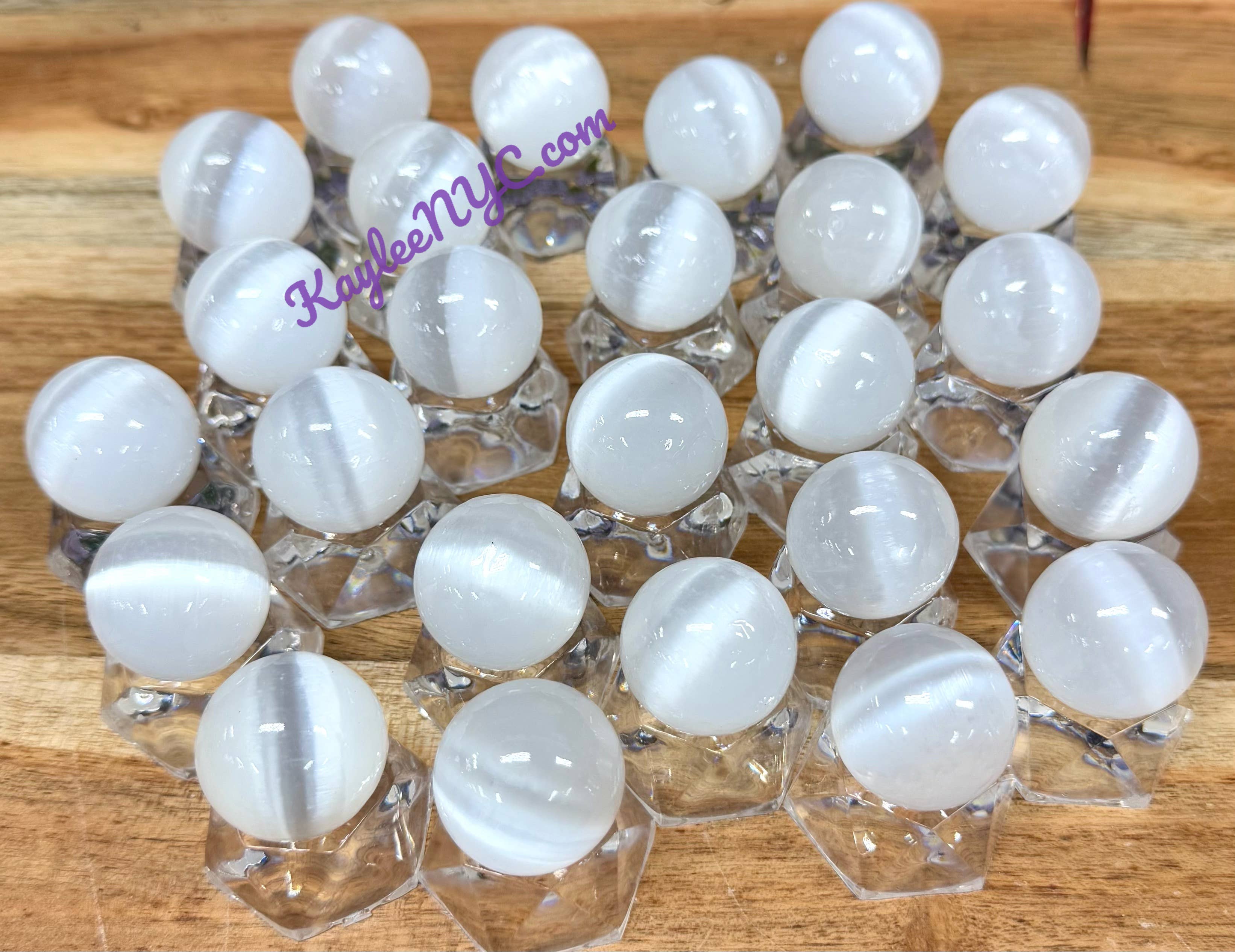 KayleeNYC - Wholesale Spiritual Stone/Crystal - Natural Selenite aks Satin Spar Sphere Crystal 2.5cm0