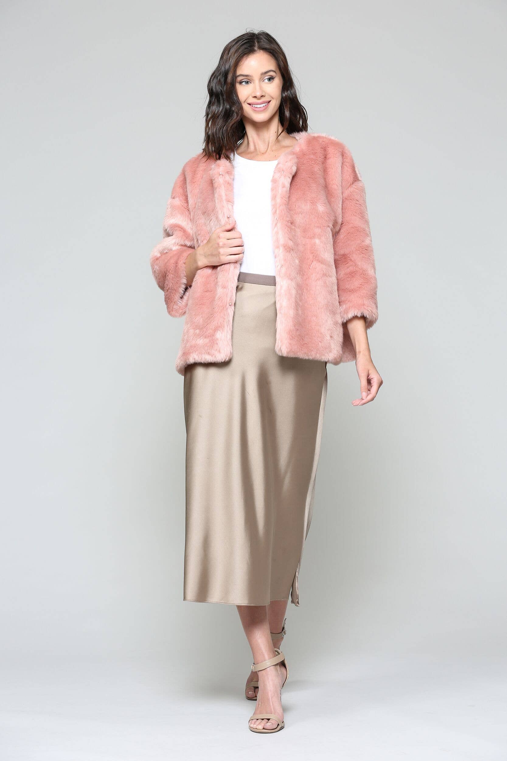 Joh Apparel - Wholesale Fur/Faux Fur Coat - Women's - Roxy Fur Coat4