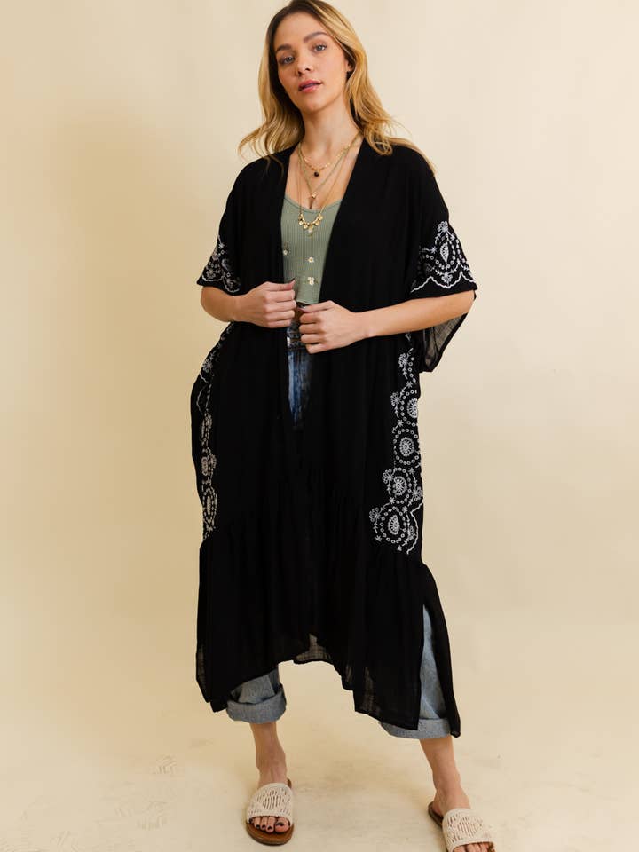 Leto Accessories – Engroshandel Kimono - Dame – Boho-stil kimono med tribal broderi og langt snit10