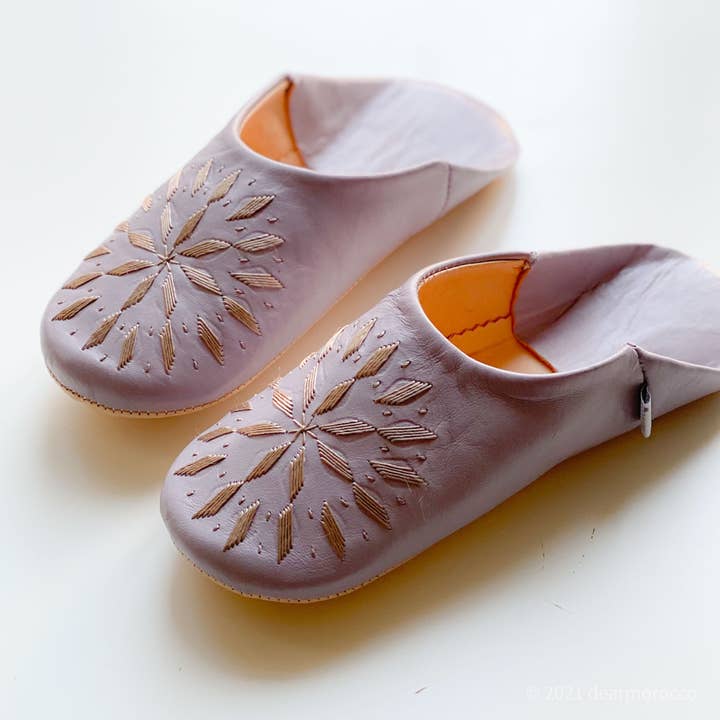 Moroccan leather Slipper Babouche // Embroidery Lavender for wholesale by dear Morocco