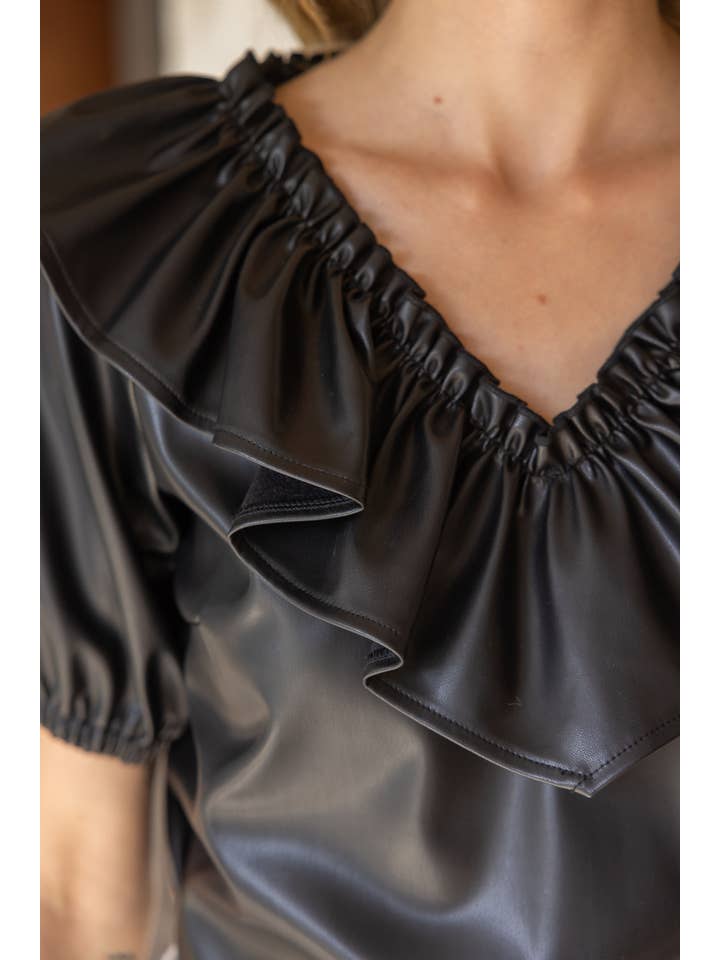 Preto 33147 Fato Largo Gola V Tampo em Pele Faux para venda a revendedores na Faire10