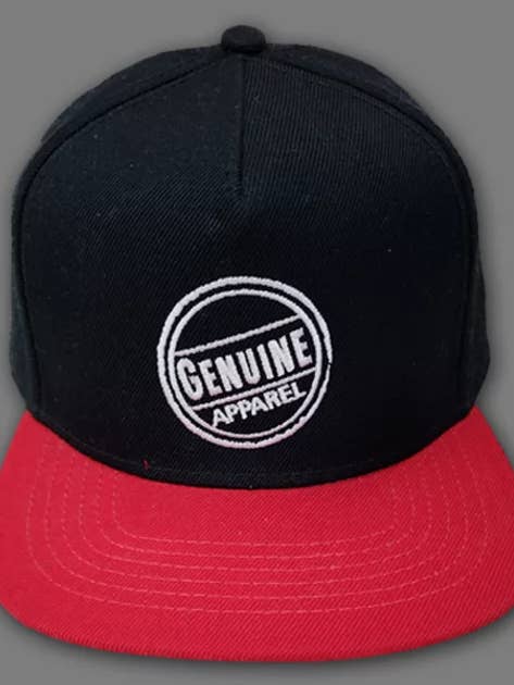 Snapback Stamp Noir/Rouge pour la vente par Genuine Brand