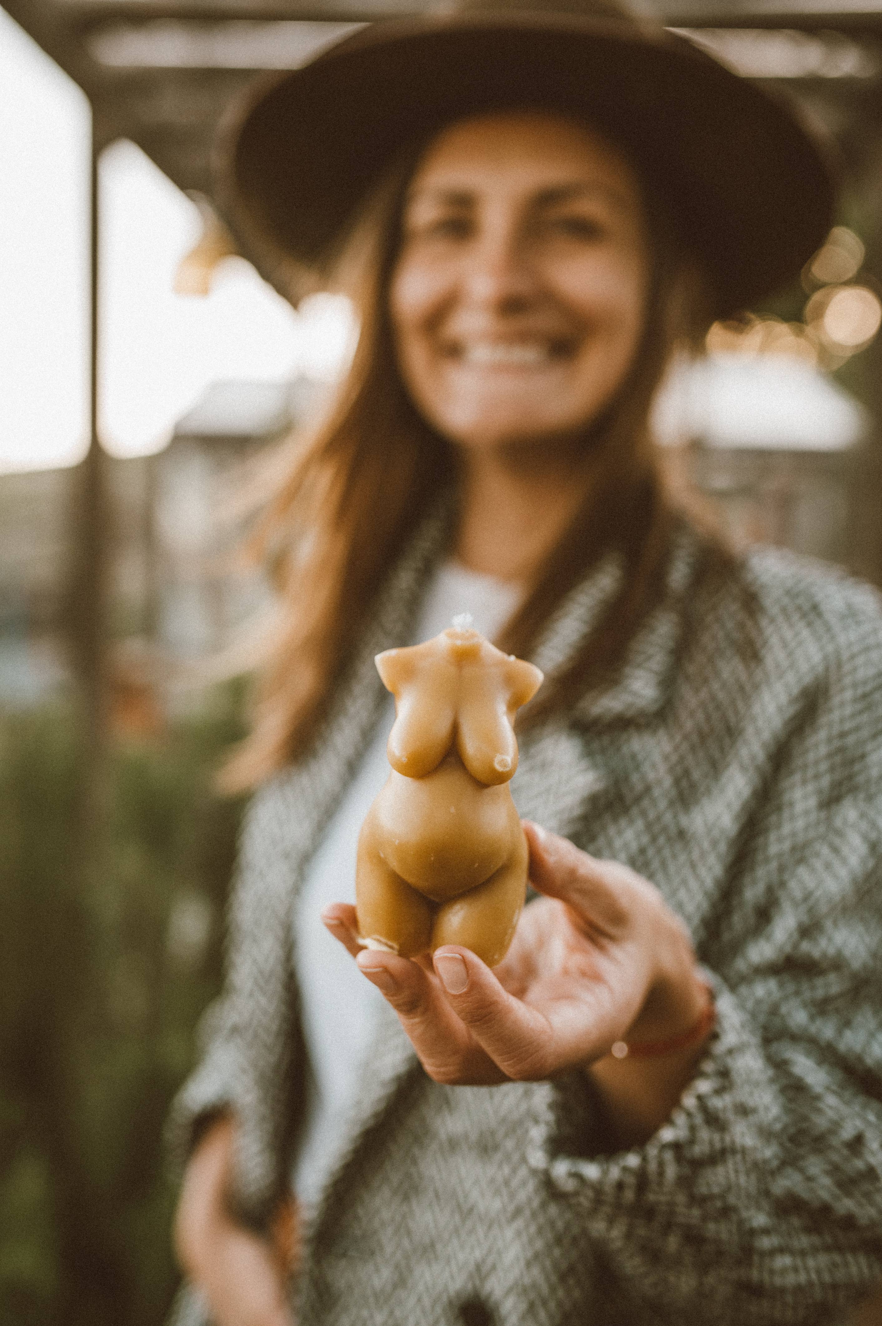 Mother Madre Bees - Wholesale Novelty Candle - Fertile Mama — Beeswax Affirmation Candle7