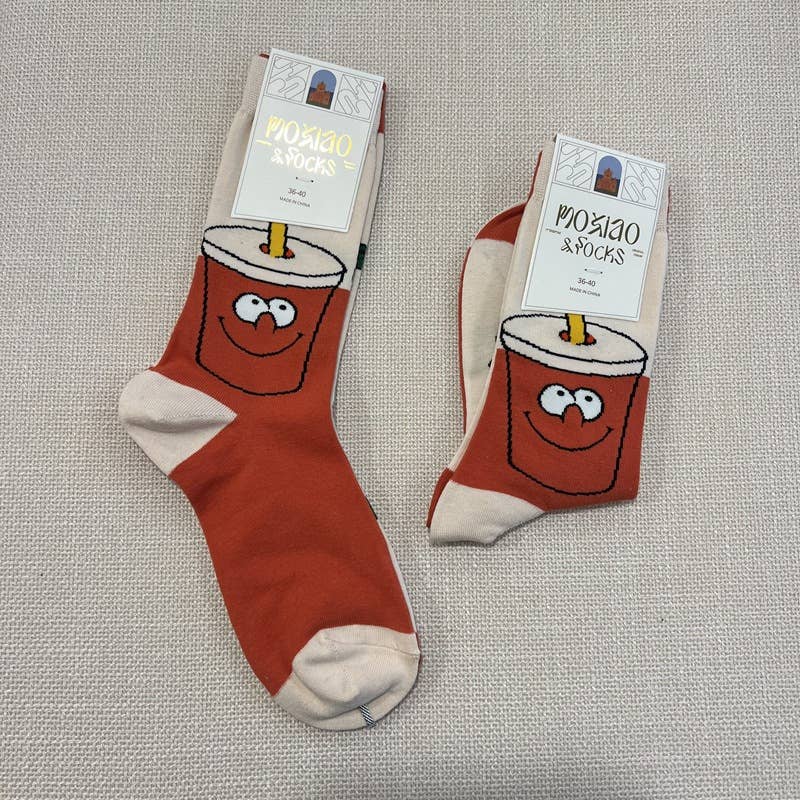 Tourtiwi - Vendita all'ingrosso Calzini - Donna - Calzini alla caviglia con motivo artistico colorato di tulipani e fragole.13