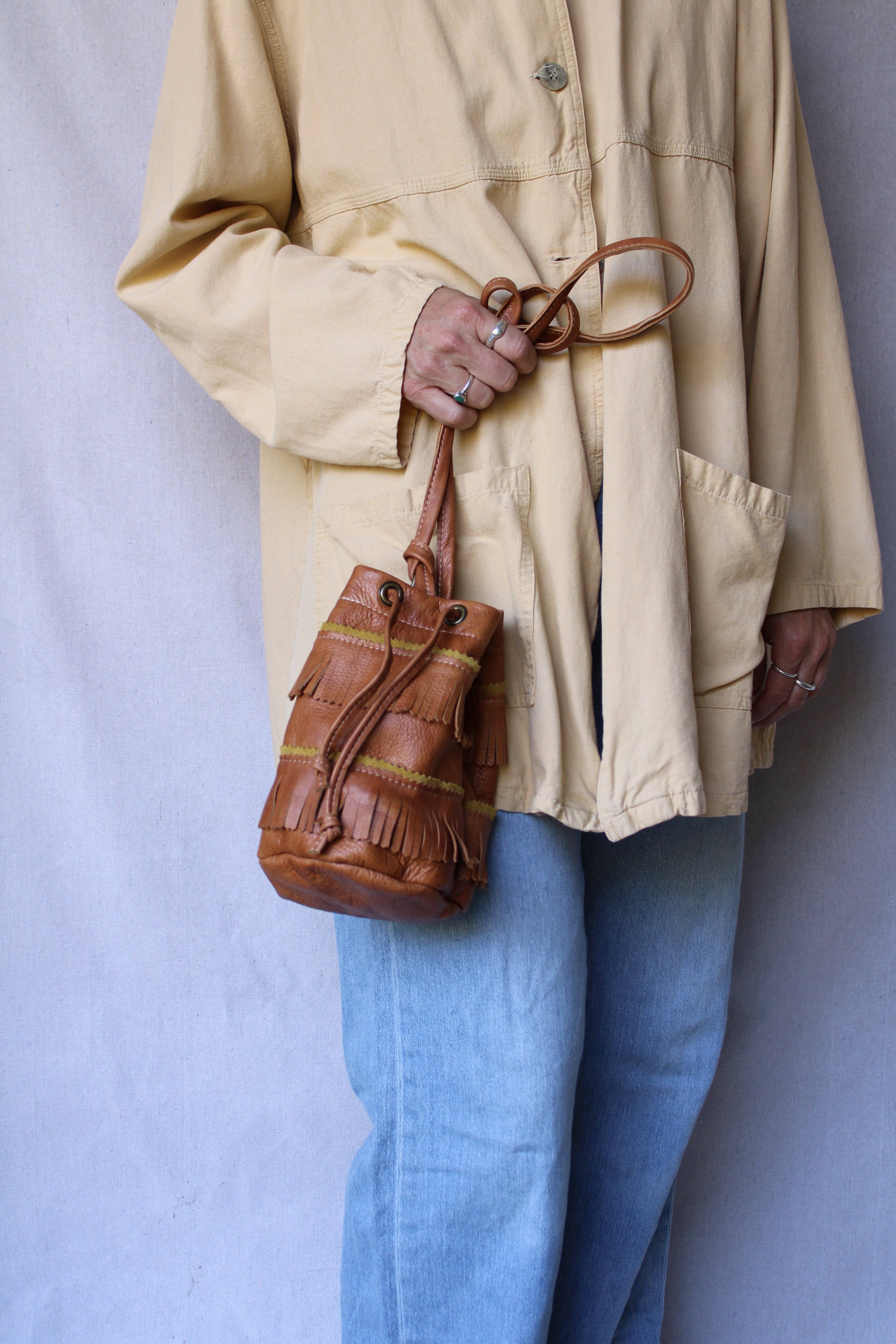 Olive n' Suede - Wholesale Crossbody Bag - Women's - Mini Bucket Tote with Fringe9