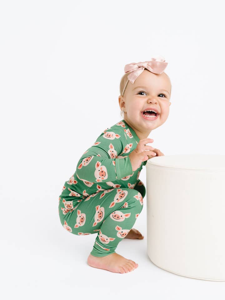 Little One Shop - Wholesale Lounge Set - Kids - Happy Piglets Bamboo Set4