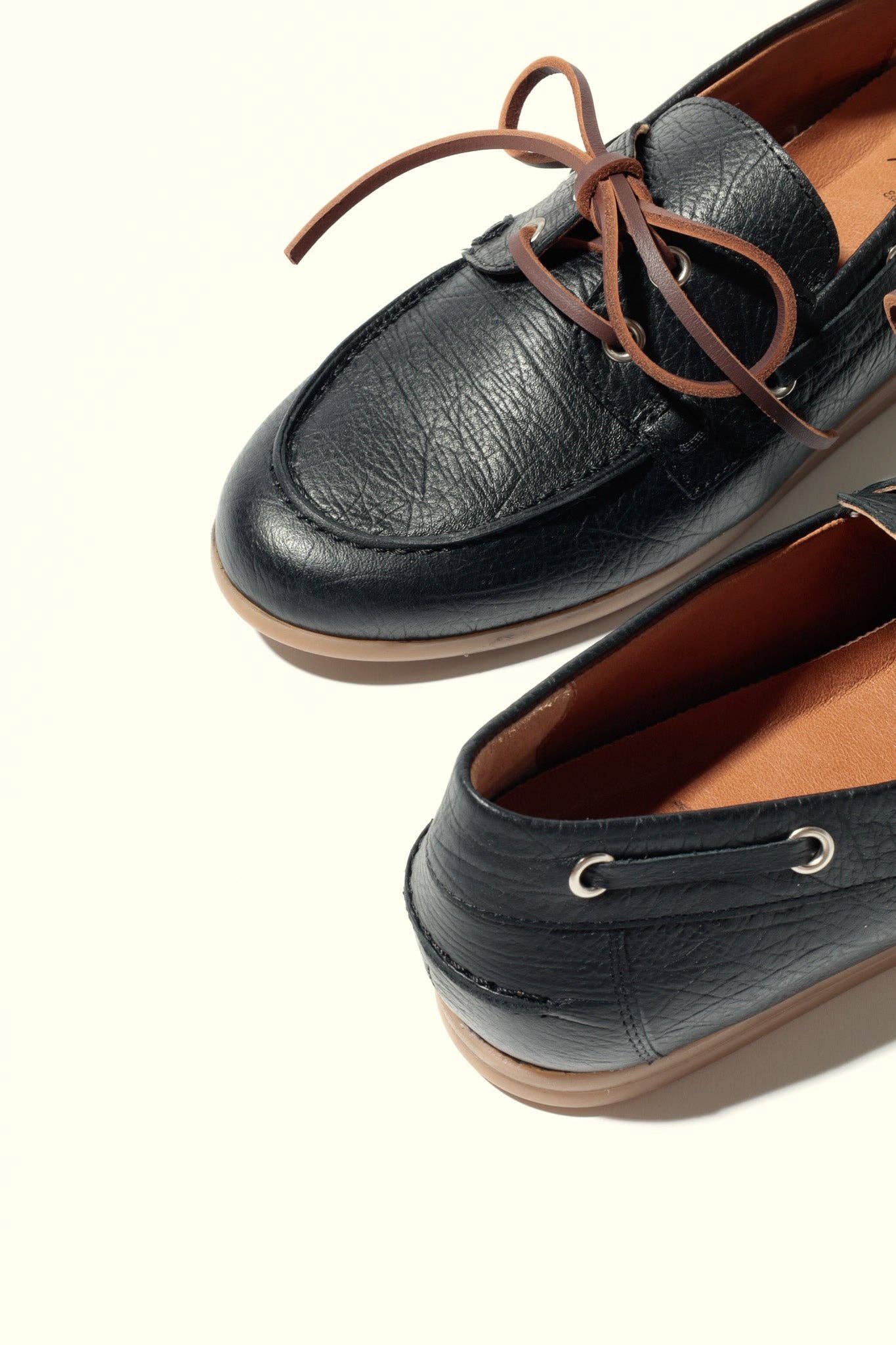 KMB Shoes - Venta al por mayor Zapatos náuticos - Mujer - KAI BLACK – Zapatos náuticos de cuero3