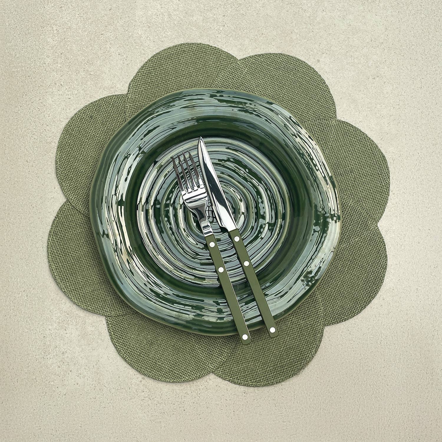 Opjet Paris – Großhandel Platzdeckchen – Runder Tischset aus grünem Jute D38cm1