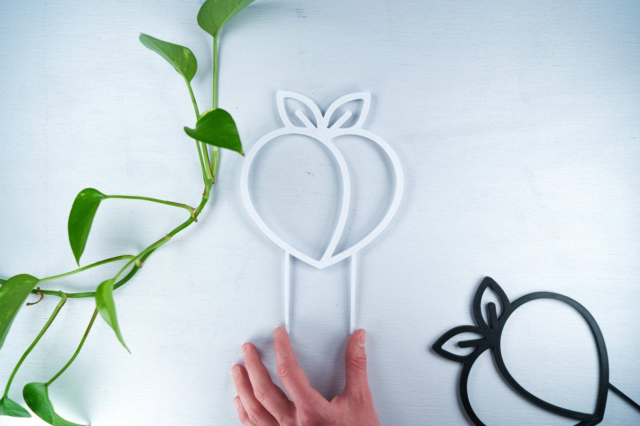 Rosebud Homegoods - Wholesale Trellis - Peach Plant Trellis for Vining Plants5