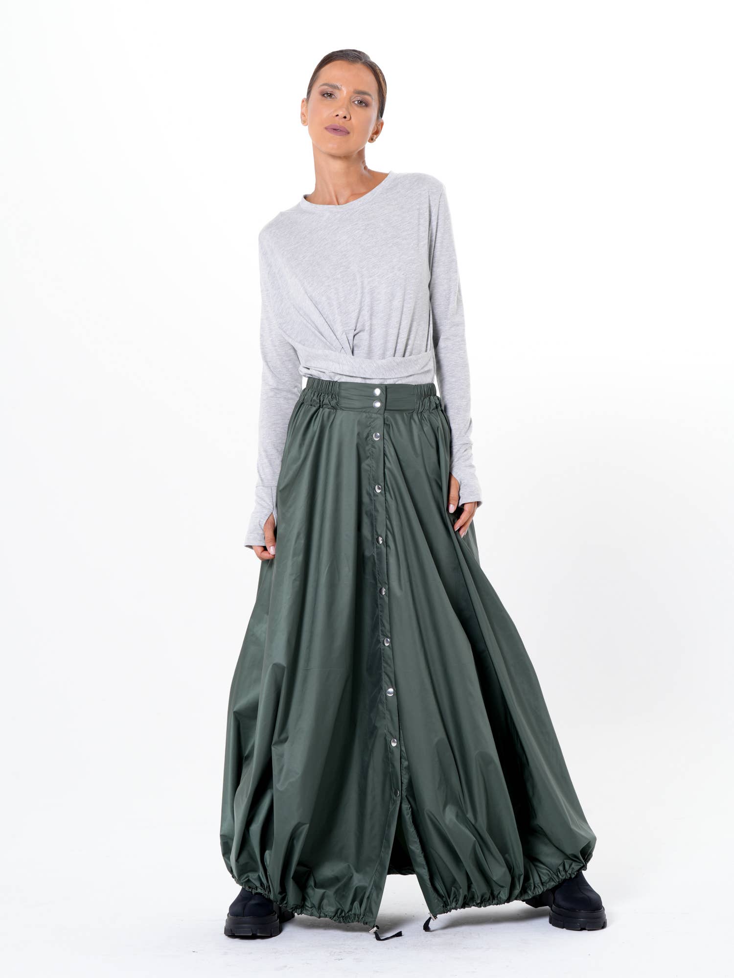 Metamorphoza – wholesale Skirt – Women’s – Voluminous Maxi Skirt with Adjustable Hem1