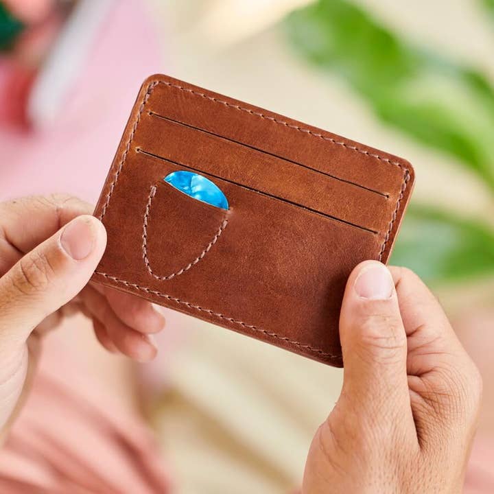 Vida Vida - Wholesale Card Holder - Unisex - Guitar Plectrum Leather Card Holder1