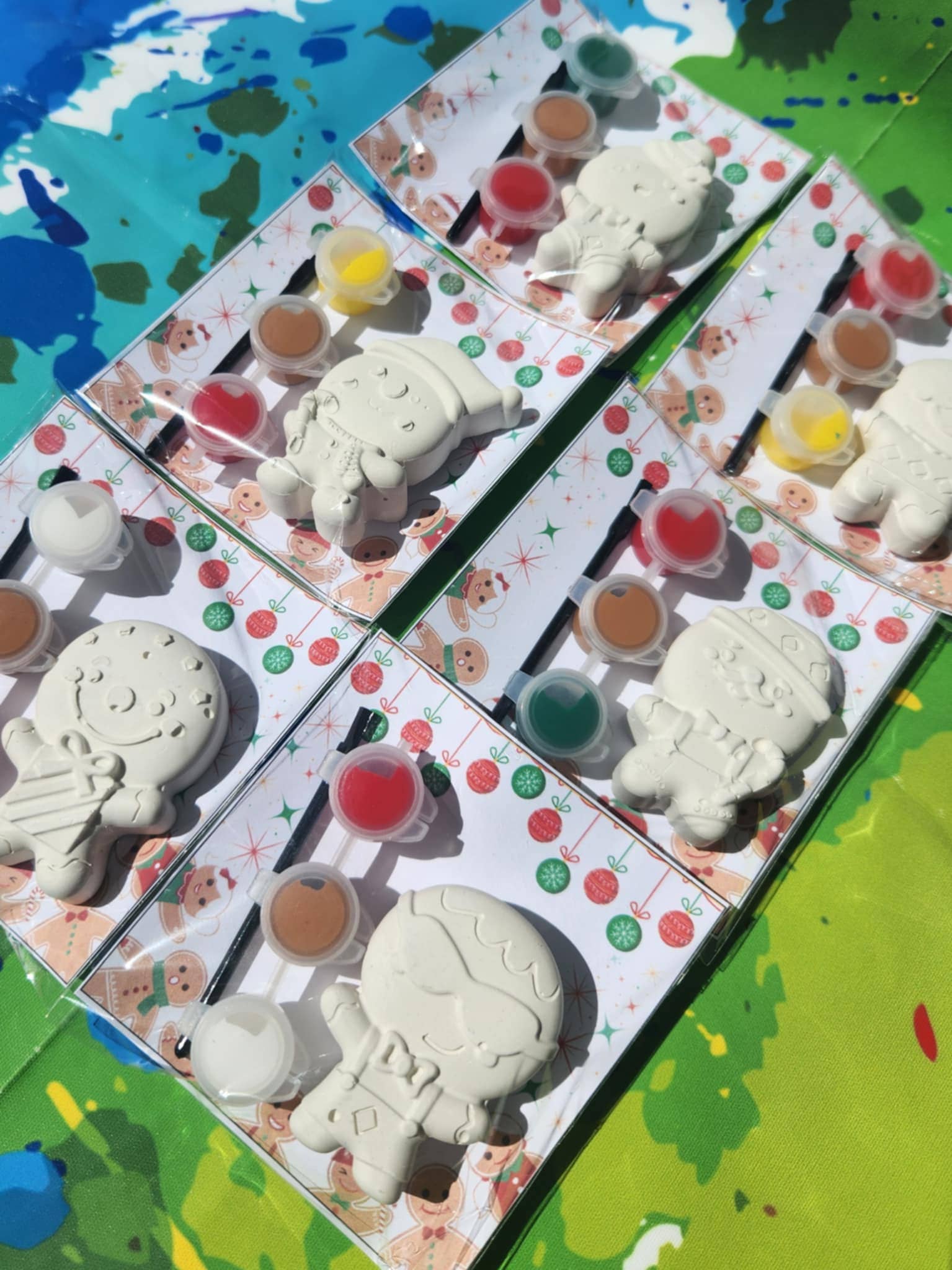 Snazzy Crayons - Wholesale Party Favor - Gingerbread Mini Paint Kits - Party Favors - Christmas Party3