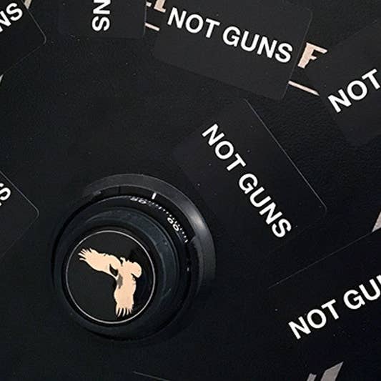 Pas d'aimant à fusils pour la vente par StickThisOn