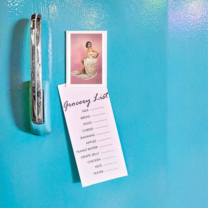 Found Image Press - Wholesale Magnet - Magnet NP-957 Woman Wrapped in Towel1