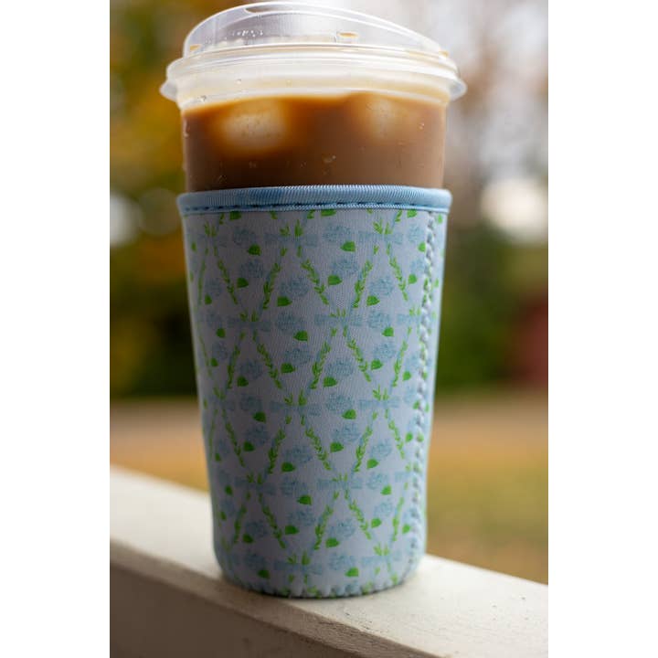 Grace & Grandeur - Wholesale Drink Huggers & Koozies - Iced Coffee Sleeve, Drink Sleeve - Blue Hydrangea Trellis3