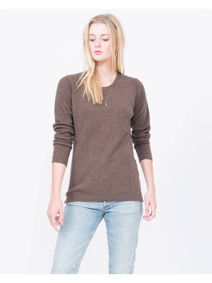 QUINN - Wholesale Knitted jumper – Women′s - ALISA Essential Cashmere Crew7