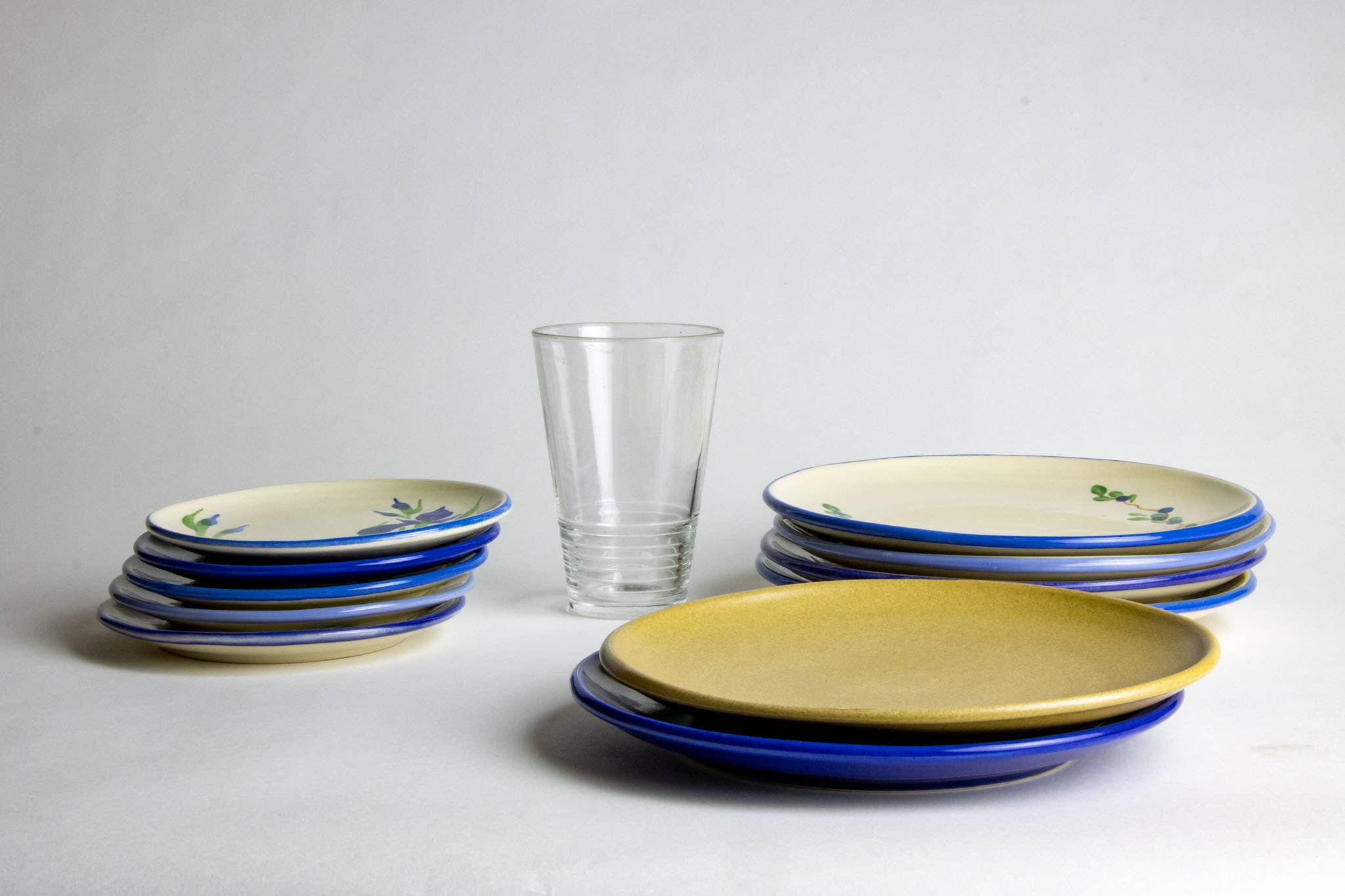 Wholesale Coupe Dinnerware Set for Four for your store Faire