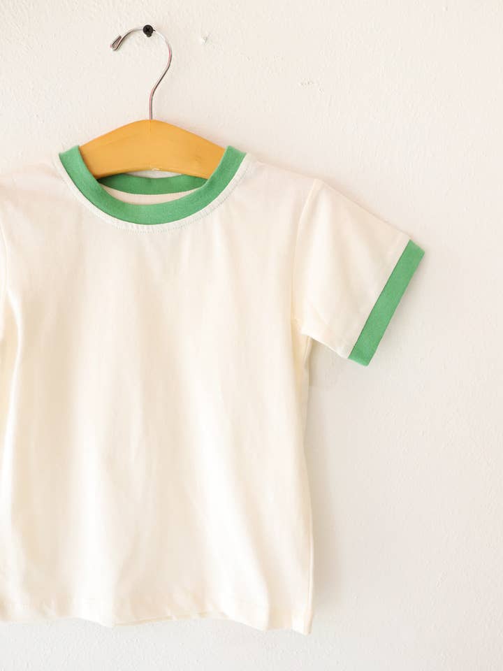 Blanka T-shirts - Anpassade kläder - retro barntröjor för wholesale av Polished Prints