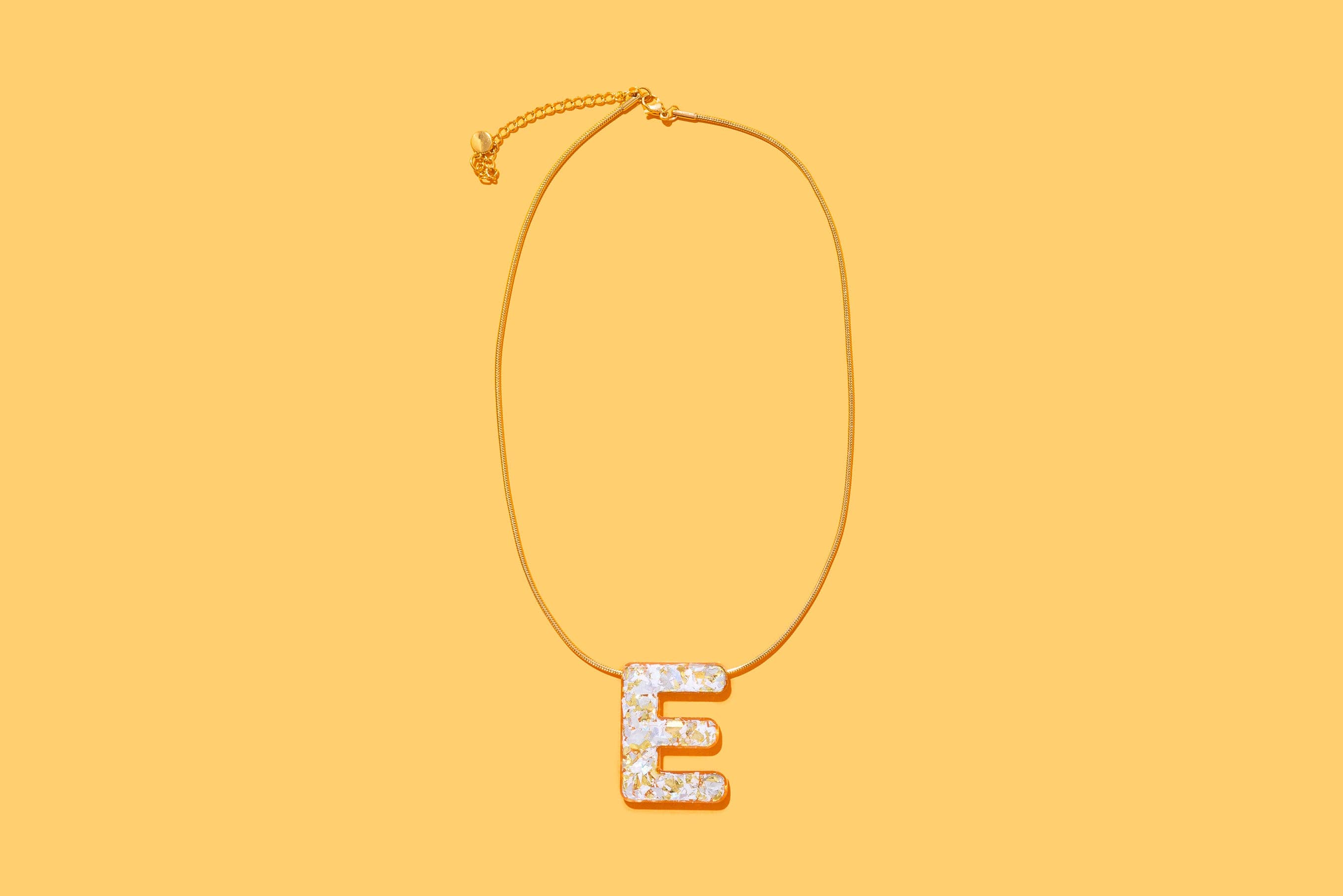 Taylor Elliott Designs - Wholesale Pendant/Charm Necklace - *ON SALE* 32 Letter Necklaces w/ Display - Pearl Confetti5