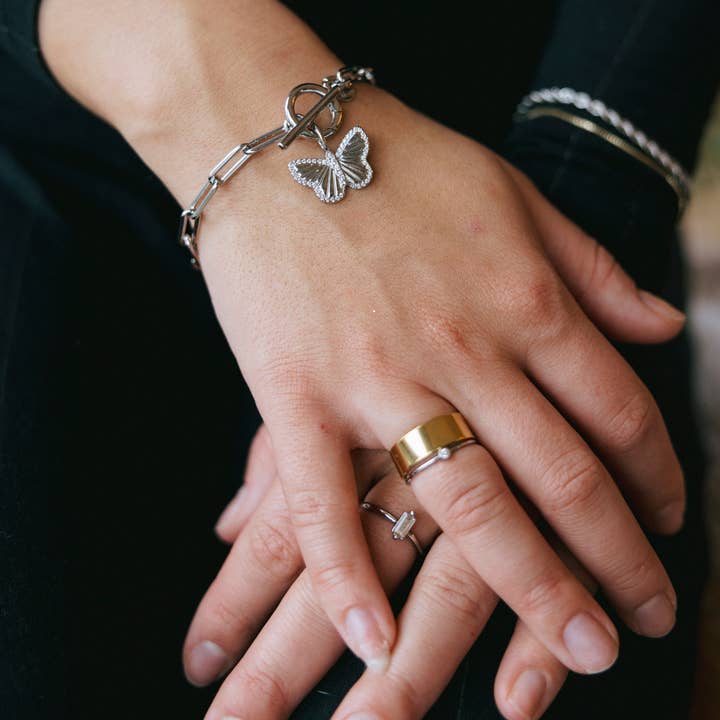The Sis Kiss - Wholesale Charm/Dangle Bracelet - Keepsake Chain Bracelet | Charm Bracelet Gold & SilverÂ