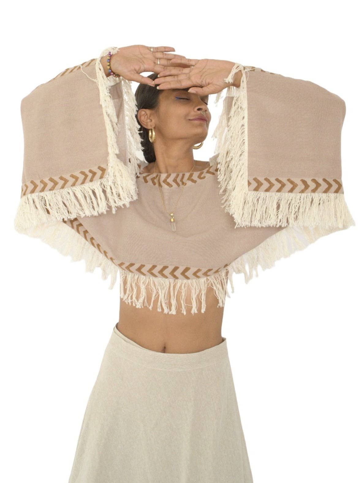 Sacred Ceremony – wholesale Blus - Dam – Dusty rose croptop med långa ärmar och fransar2