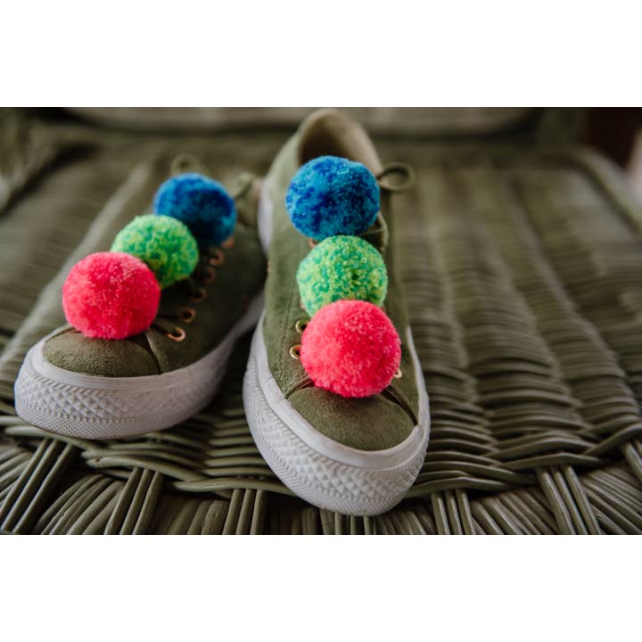 PomPom Galore - Venta al por mayor Accesorio de calzado - Unisex - Pinzas para zapatos con pompones verdes, grandes moteadas2