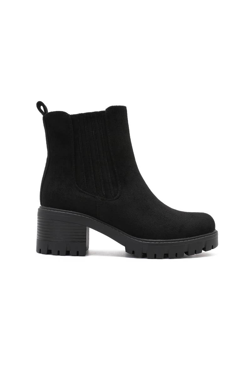 Joia Paris - Wholesale Boots - Women's - Women's ankle boots with block heel and lug sole WZ-711