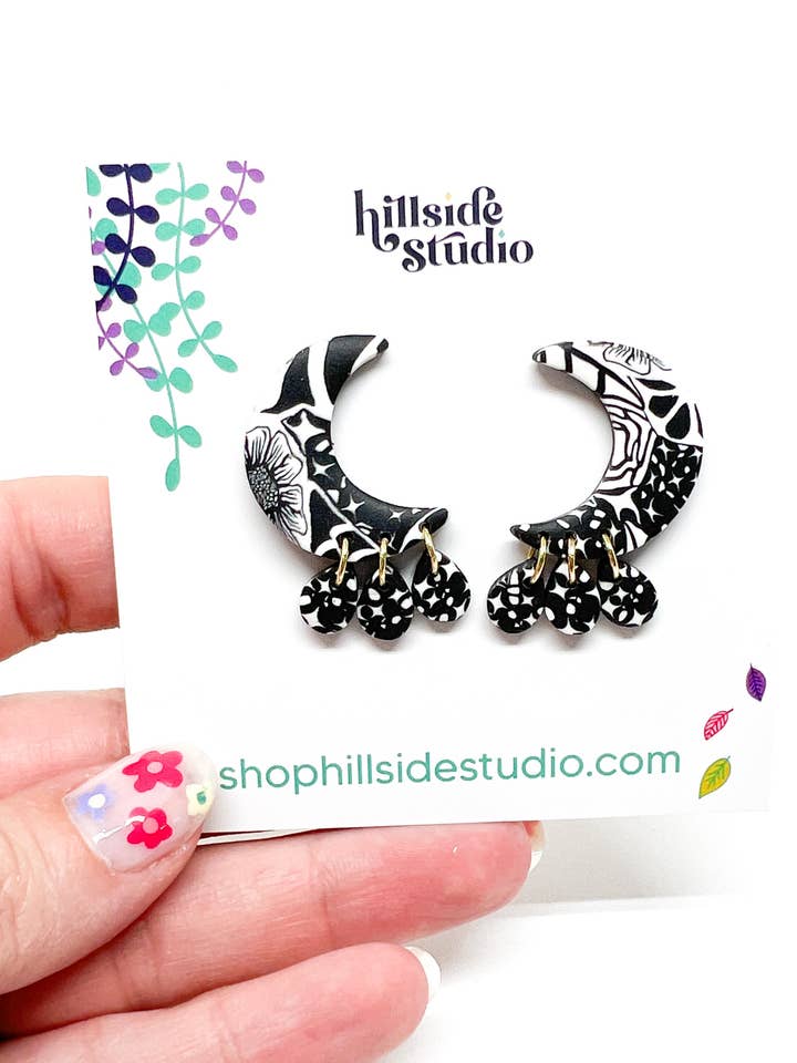 Luna Örhängen - B & W för wholesale av Hillside Studio