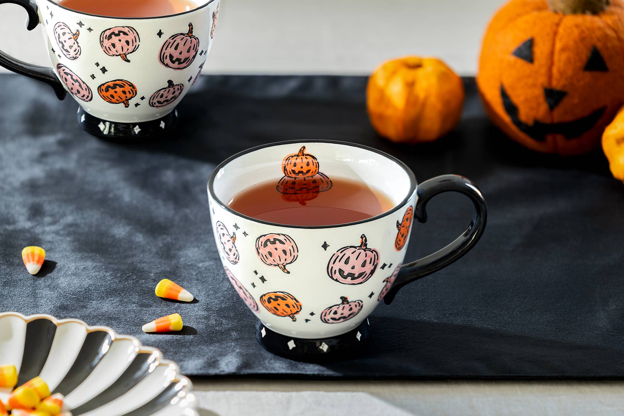 Grace Teaware - Wholesale Coffee Mug - Pumpkin Patch 16oz Latte Mug