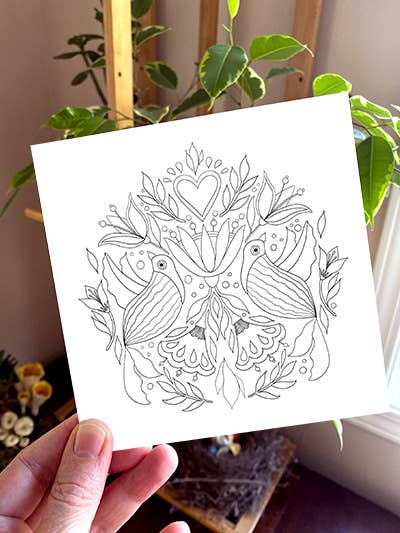 Carte carrée à colorier. 2 oiseaux avec cœur flamboyant pour la vente par Carrie Anne Arts co.