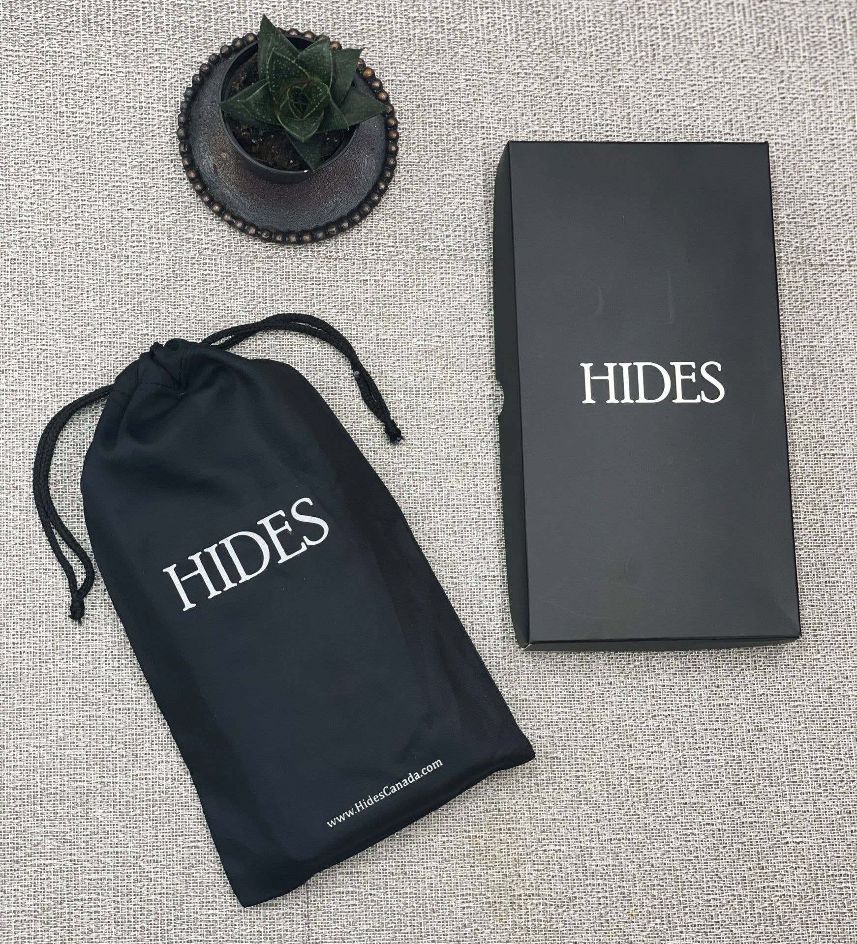 Hides - Wholesale Wallet - Women's - Leather Zip Around Wallet23