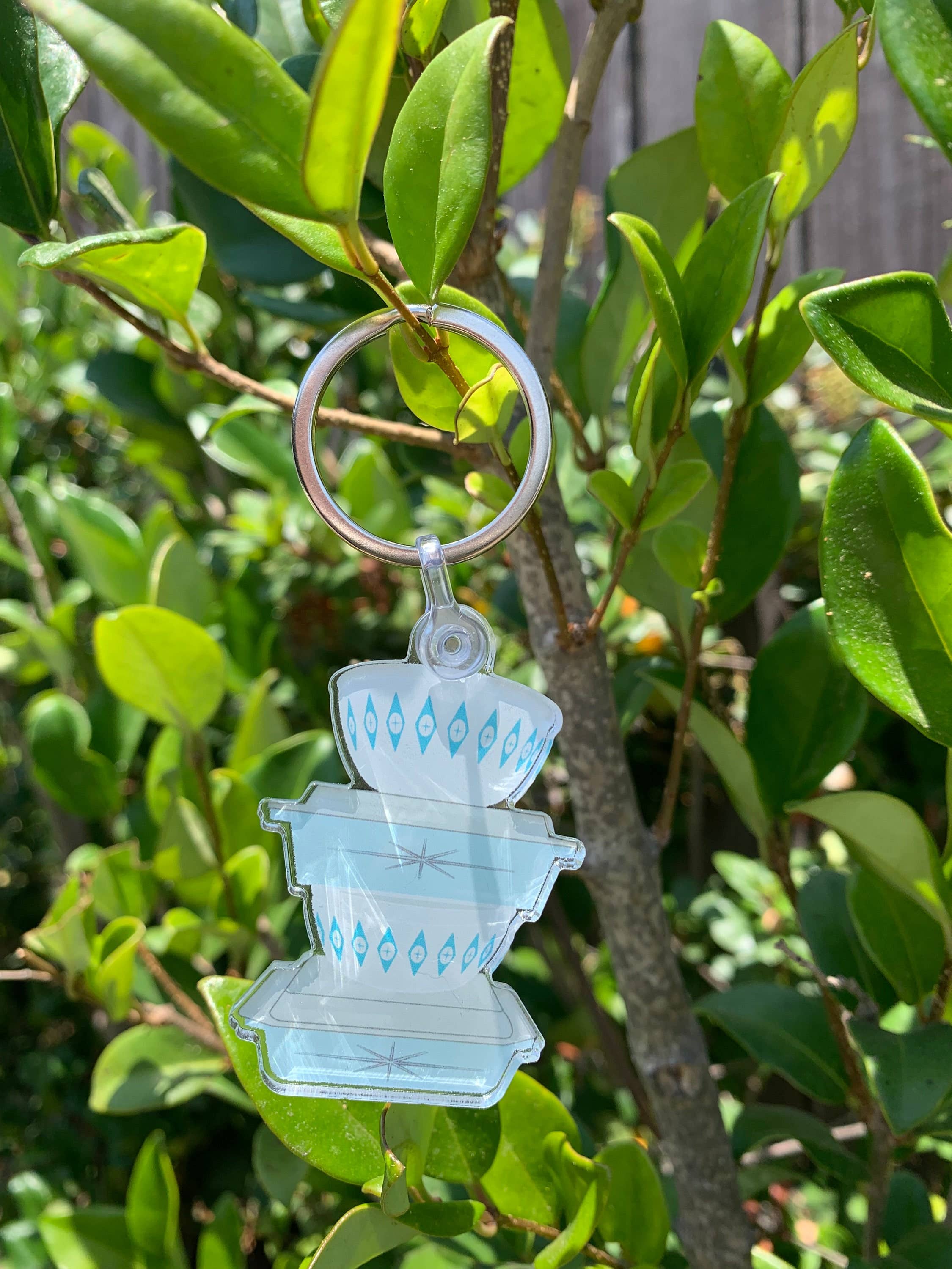 Extremely Retro – wholesale Nyckelringar - Dam – Vintage Blå Pyrex-tallrikar Nyckelring - Ljusblå - Vinyl - Ba3