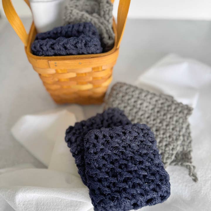 Dot and Army - Wholesale Cleaning Cloth - Cleaning Set in a Basket- four piece set