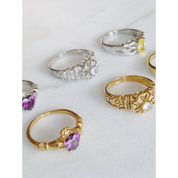 VINTAGE-RING AUS DURCHSICHTIGEM STEIN — IN GOLD UND SILBER ERHÄLTLICH für den Großhandel von ROCKY ROSA