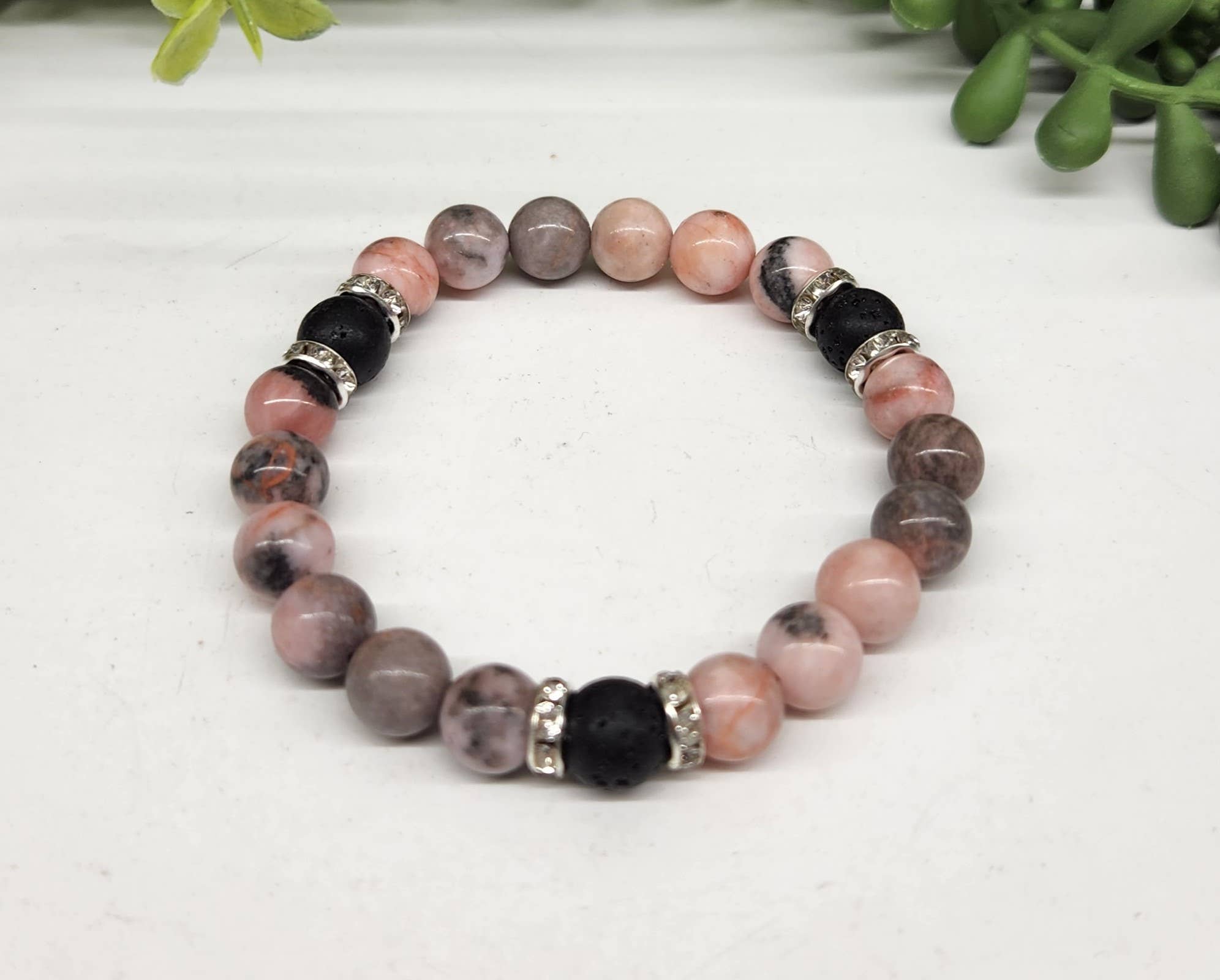 Meraki Gemstones - Wholesale Armband met kralen - Meraki Gemstones elastische armband met Pink Zebra Jaspis, lavasteen en zilverkleurige strass kralen, 8 mm, 19 cm3