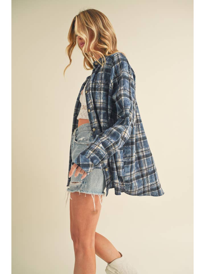 AEMI + CO - Wholesale Button Down Shirt - Women's - 8323DN Laura Plaid Washed Flannel Shirt