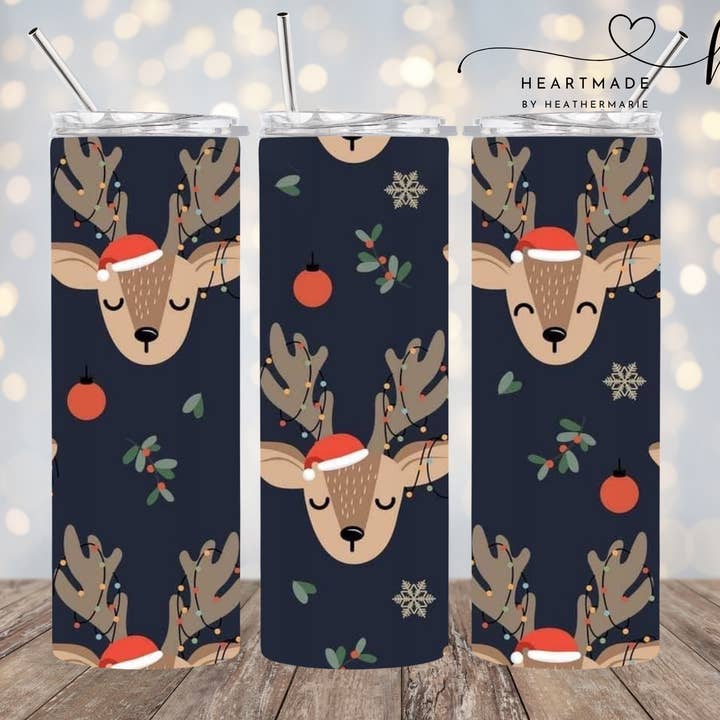 Blauer Rentier-Becher für den Großhandel von Heartmade By Heather Marie, LLC