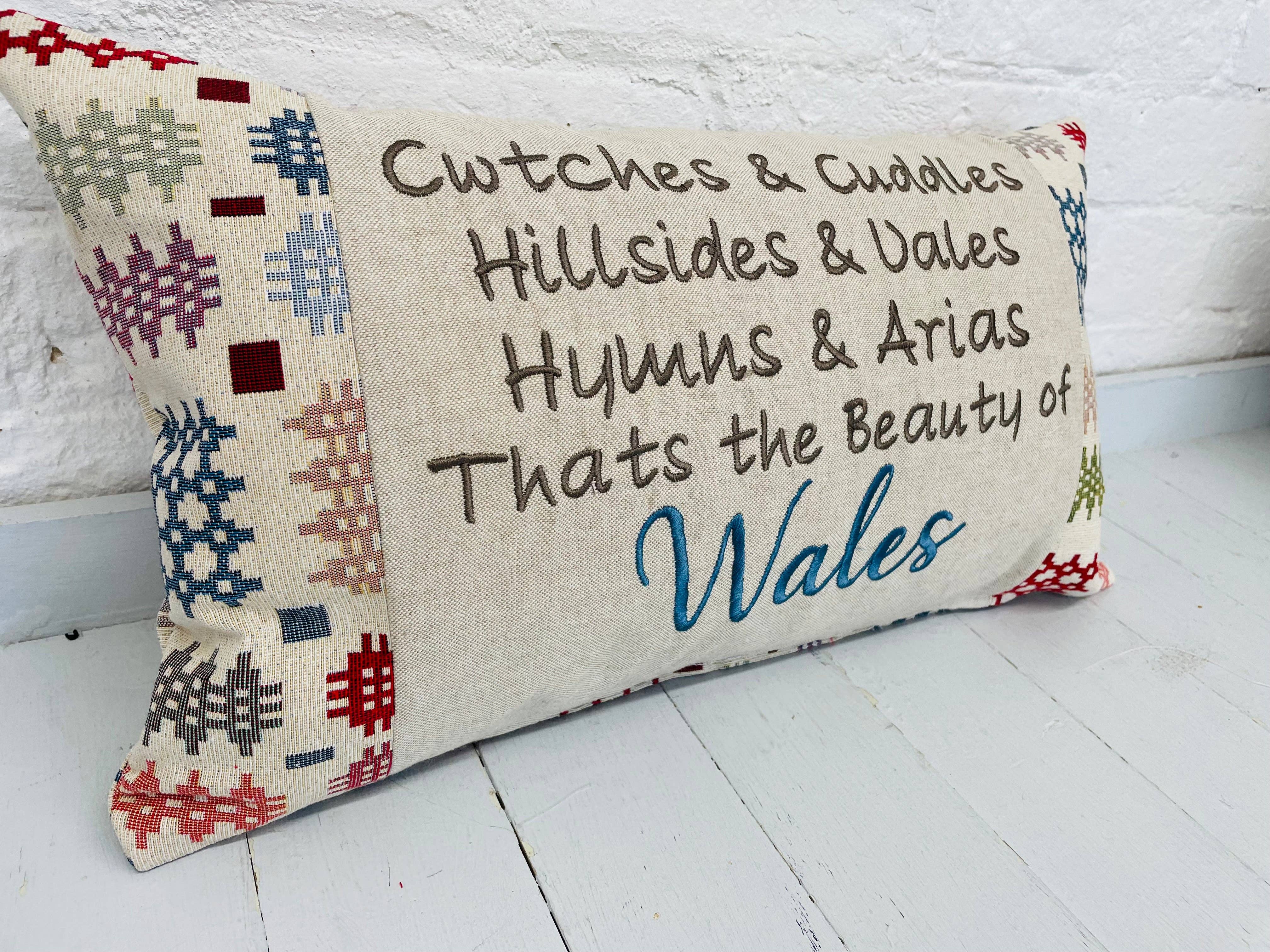 Lizzie Dixon Designs - Wholesale Throw Blanket - Cwtches and Cuddles Welsh Quote- Welsh Blanket0
