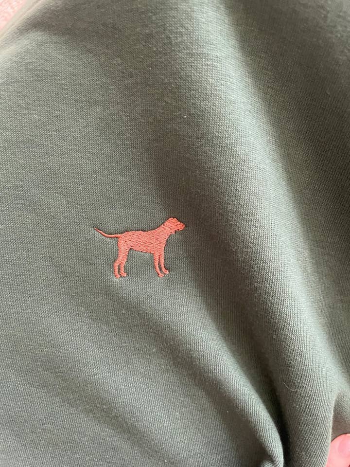 Hoodie mit Vizsla-Stick für den Großhandel von tierly