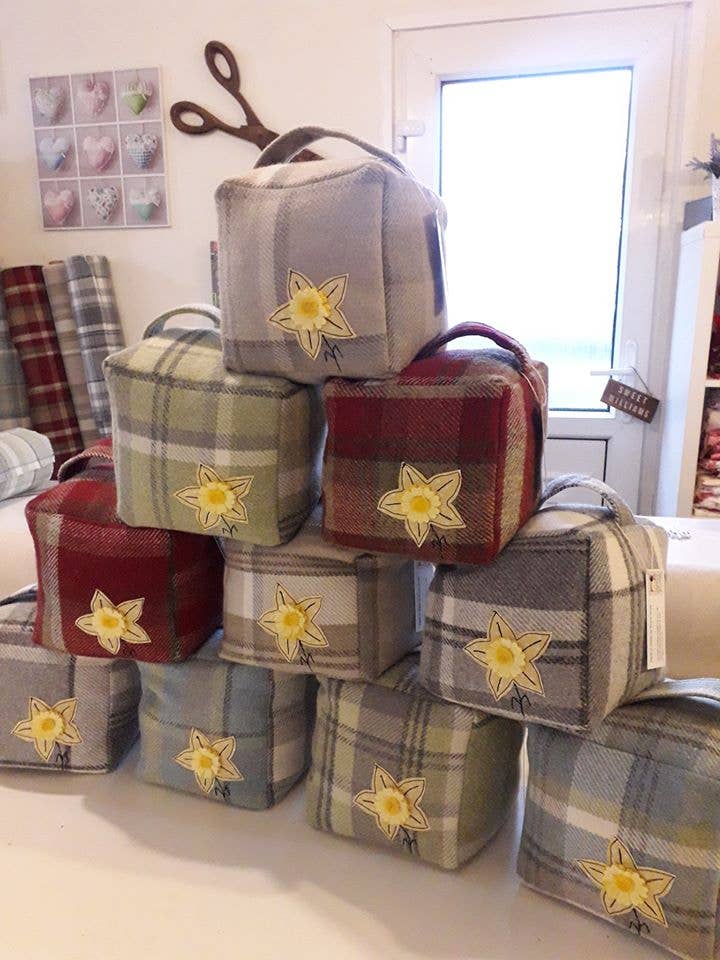 Sweet Williams – wholesale Door stop – Door Stop - 6 Colours in a Choice of Designs2