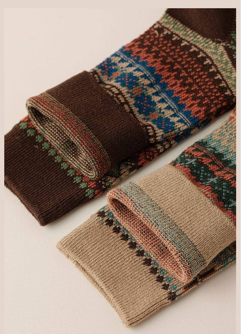 Tourtiwi – Großhandel Socken – Damen – Mid-Tube-Socken für Damen im Retro-Stil ohne Knochen für Herbst und Winter9