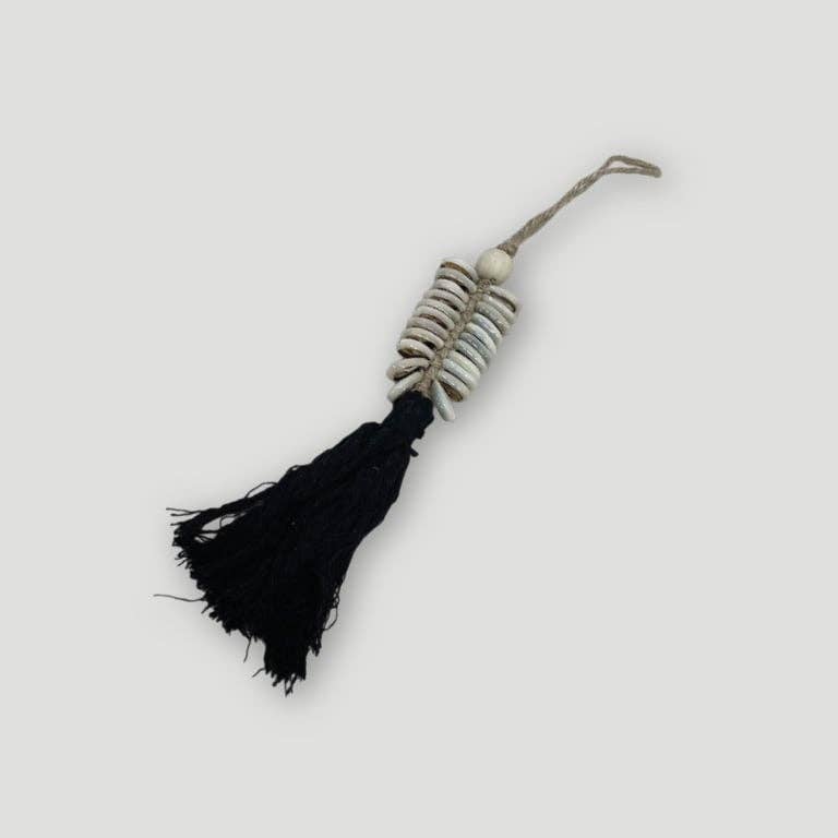 ByBazz - Wholesale Decorative Tassel/Wall Drop - Hanger Cowrie Nusa Dua2